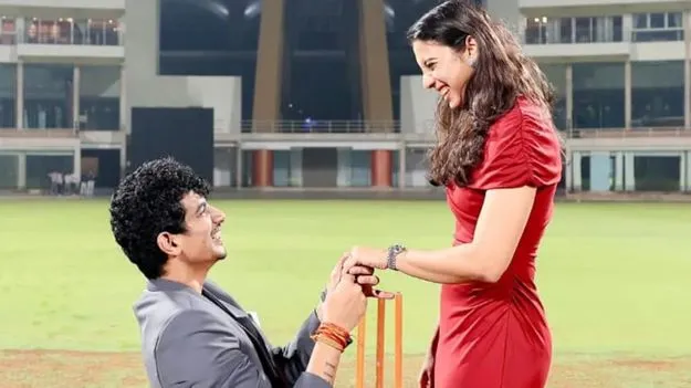Smriti Mandhana Gets Surprise Proposal: స్టేడియంలో స్మృతీకి పలాష్‌ సర్‌ప్రైజ్‌