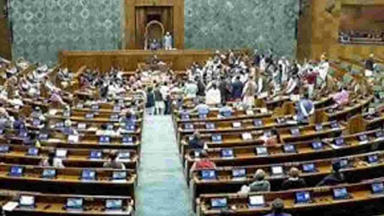 Parliament Winter Session: చివరి రోజూ గందరగోళమే!