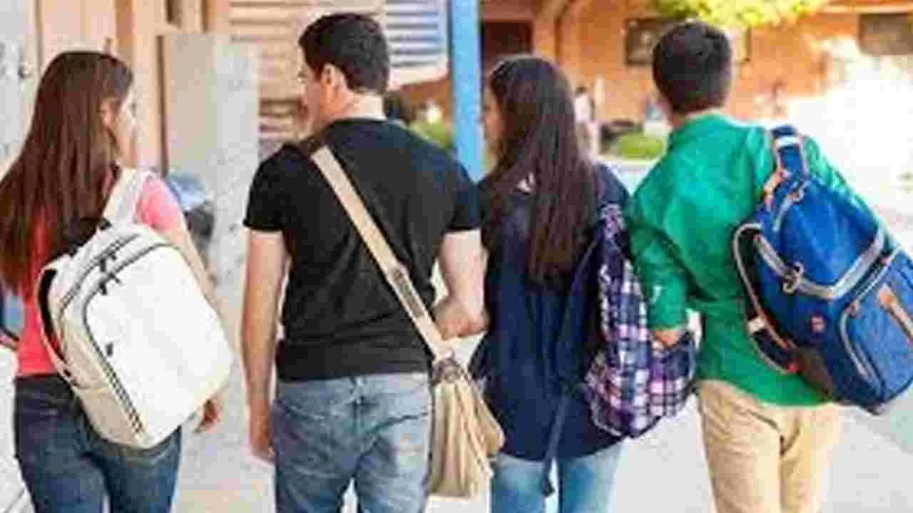 Higher Education: ఆ ఐదు దేశాలవైపే భారతీయ విద్యార్థుల చూపు