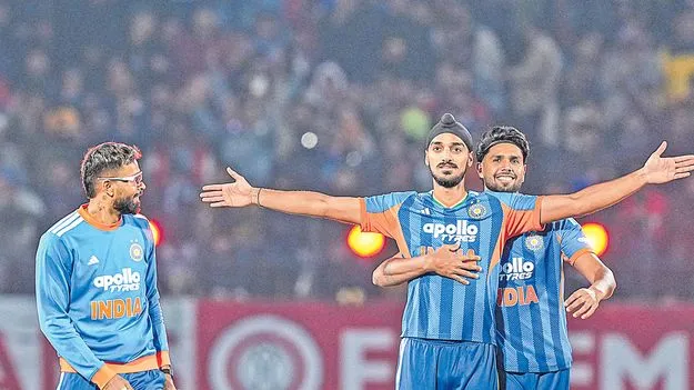 India defeated South Africa: అవలీలగా ఆడేశారు