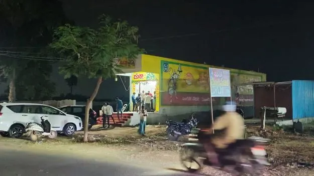 Liquor Shops in Villages Operate: ఊరి బయటే మద్యం దుకాణాలు!