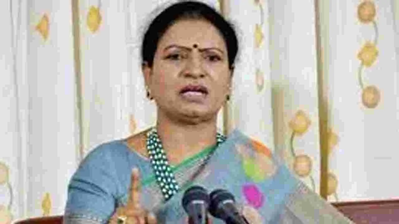 BJP Leader DK Aruna: పదేళ్ల పాలనలో ఏం చేశారు?