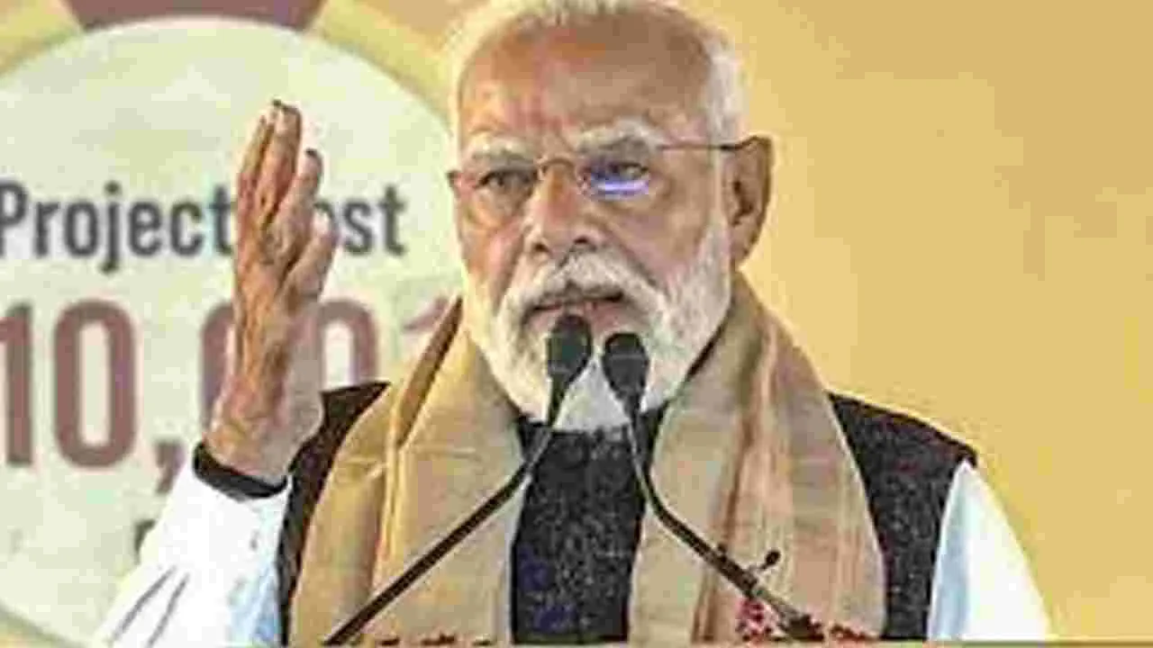 PM Modi: బంగ్లా అక్రమ వలసదారులు అసోంలోస్థిరపడడానికి కాంగ్రెస్‌ సాయం