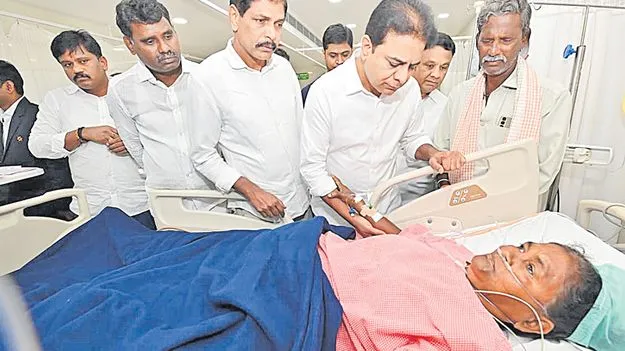 BRS Working President K.T. Rama Rao: దాడులు చేస్తున్న కాంగ్రెస్‌ కార్యకర్తలపై..హత్యాయత్నం కేసు నమోదు చేయాలి