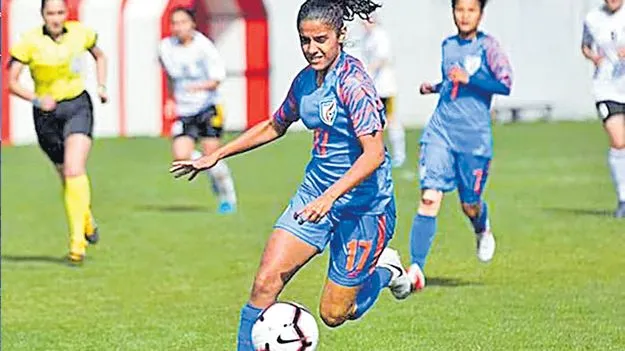 First Womens Football Academy:  హైదరాబాద్‌లో మహిళా ఫుట్‌బాల్‌ అకాడమీ