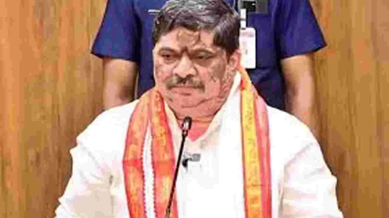 Ponnam Prabhakar: నిర్లక్ష్యం వల్లే రోడ్డు ప్రమాదాలు