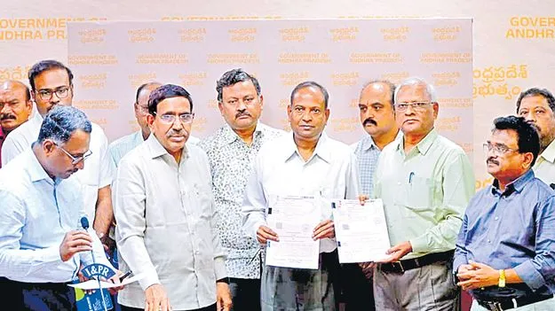 AP Govt Turns Waste into Power: గత ప్రభుత్వ చెత్తను ఊడ్చేశాం!