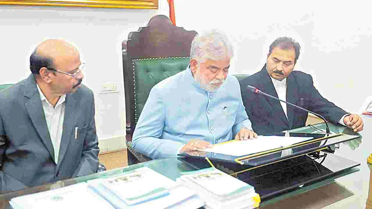 Speaker Gaddam Prasad Kumar: వాళ్లు బీఆర్‌ఎస్‌ ఎమ్మెల్యేలే..