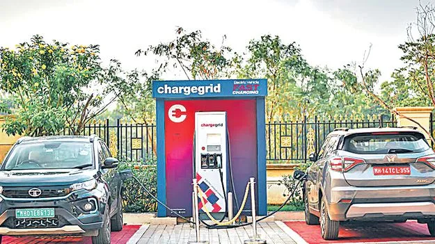 EV Charging Parking: ఈవీల చార్జింగ్‌కు ప్రత్యేక పార్కింగ్‌ 