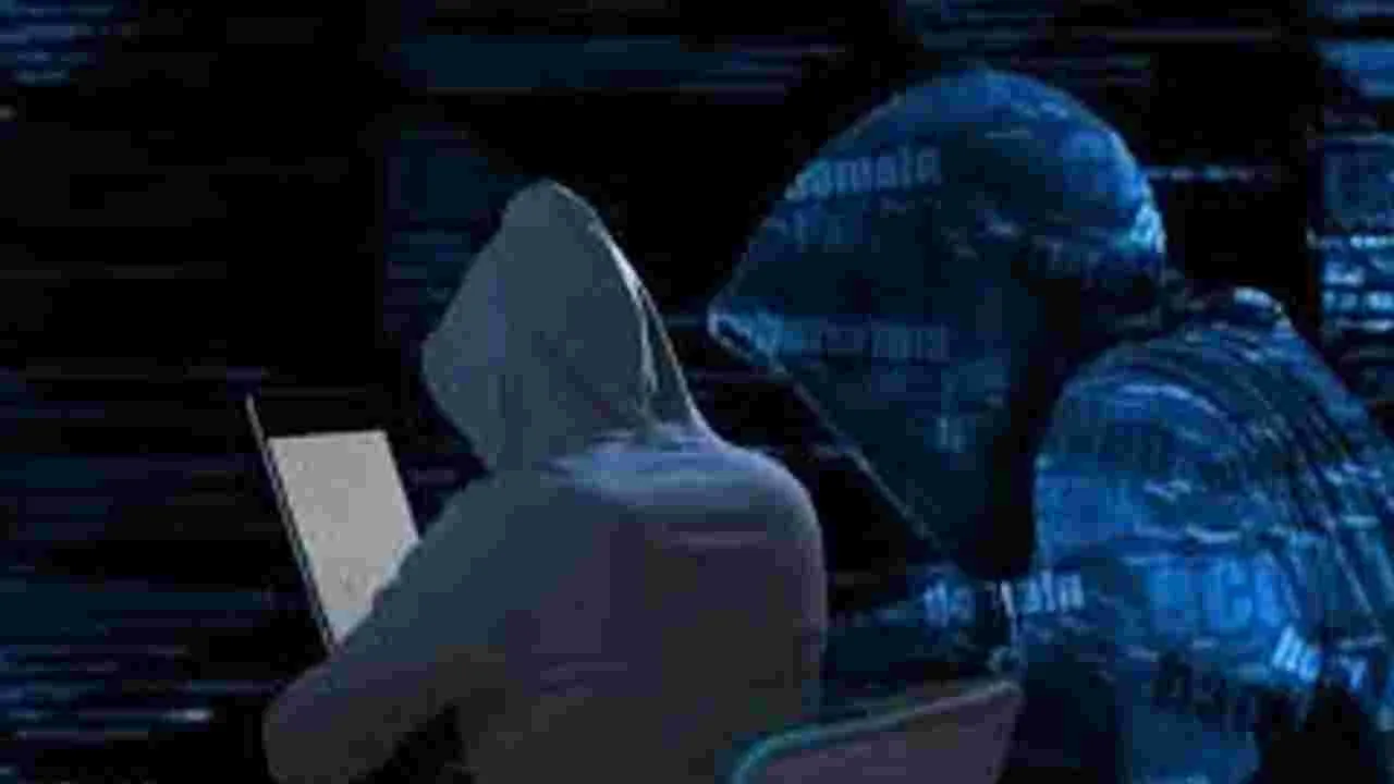 Cyber Scammers : బెట్టింగ్‌ గాలం.. రూ.75లక్షలు స్వాహా