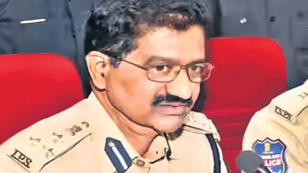 SIB chief Prabhakar Rao: పోలీసుల ముందు లొంగిపొండి