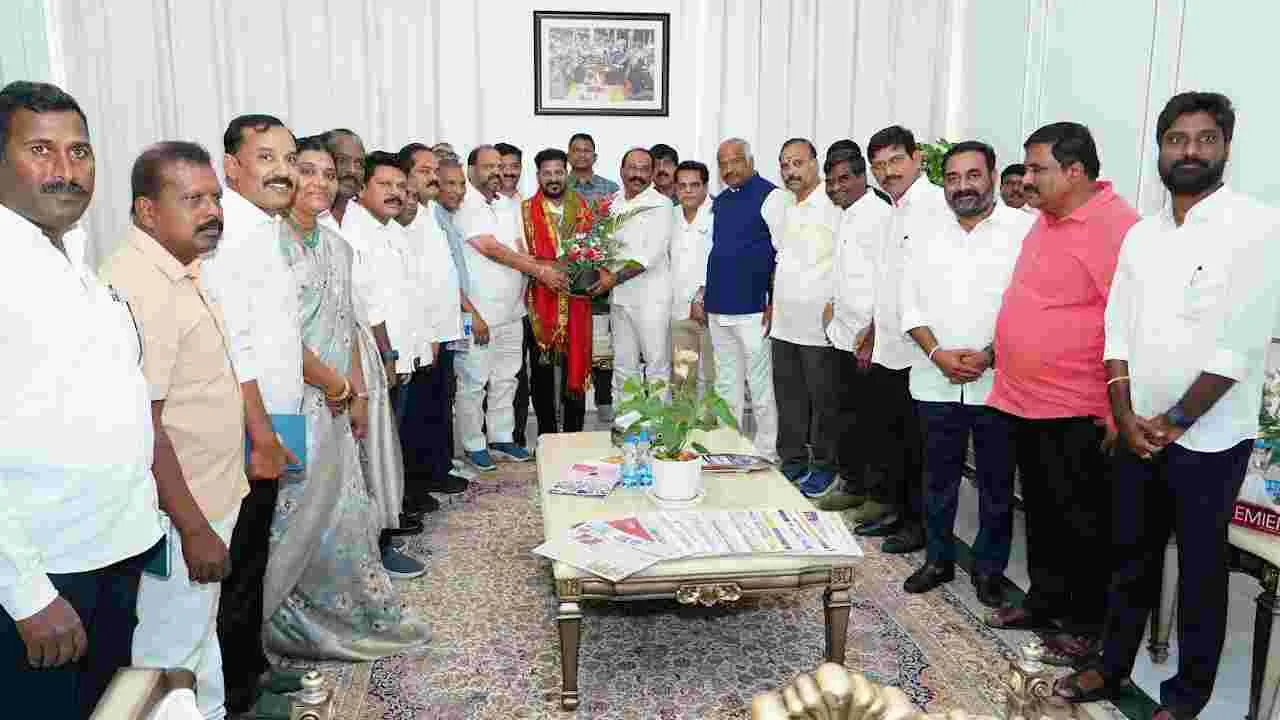 CM Revant Reviews Employee Issues: అసెంబ్లీ సమావేశాల తర్వాత ఉద్యోగుల సమస్యలపై దృష్టిపెడతా..
