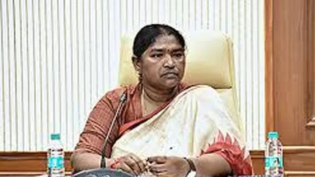 Minister Seethakka: ప్రీ స్కూల్‌ పిల్లలకు పాల పంపిణీ