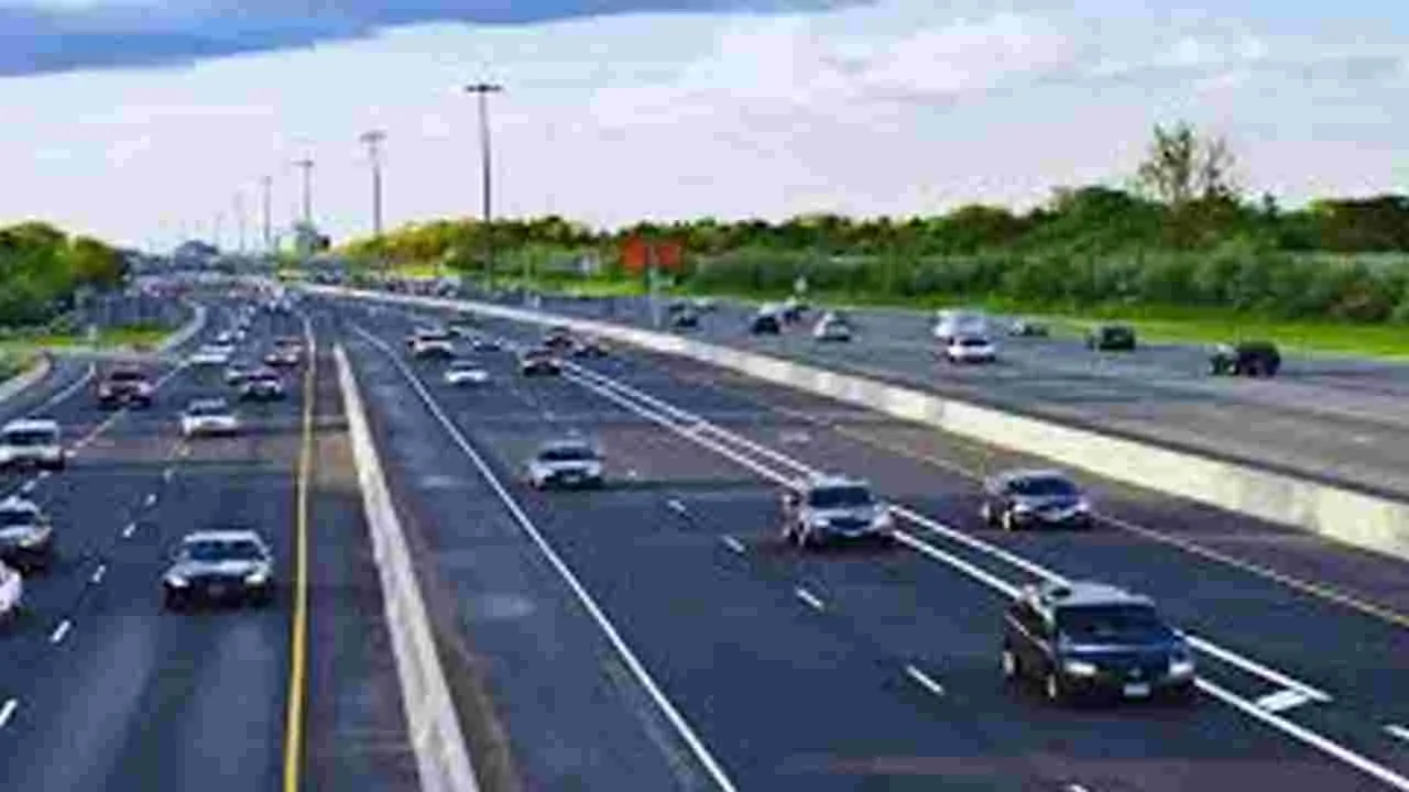 HAM Roads: హ్యామ్‌ రోడ్లకు మూడు మార్గాల్లో నిధులు