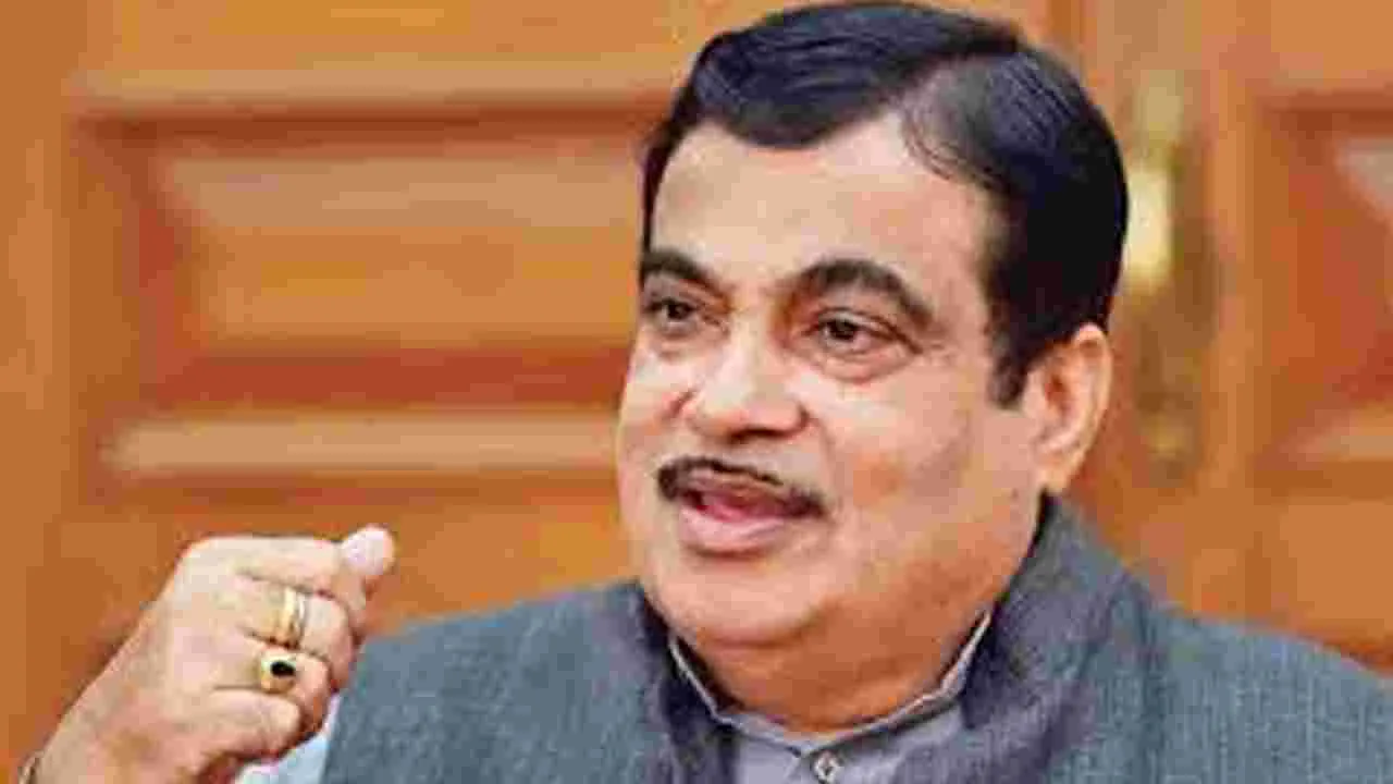 Union Minister Nitin Gadkari: రాష్ట్రాలకు అత్యాధునిక అంబులెన్సులు