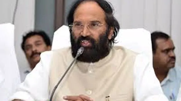 Minister Uttam Kumar Reddy: పాలమూరుపై కేసీఆర్‌, హరీశ్‌ అబద్ధాలు
