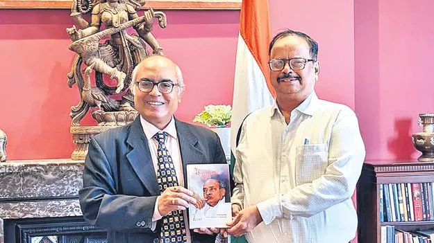 Indian Ambassador to Ireland Akhilesh Mishra: పీవీకి దక్కాల్సిన ఘనత మన్మోహన్‌కు దక్కింది