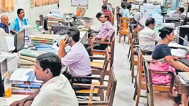 Government offices: కిరాయికి వద్దు.. సొంతగూళ్లకు చేరండి