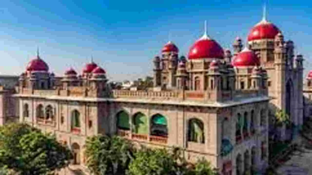 TS High Court: ధన్వంతరి ఫౌండేషన్‌ ఆస్తులు వేలం వేయండి