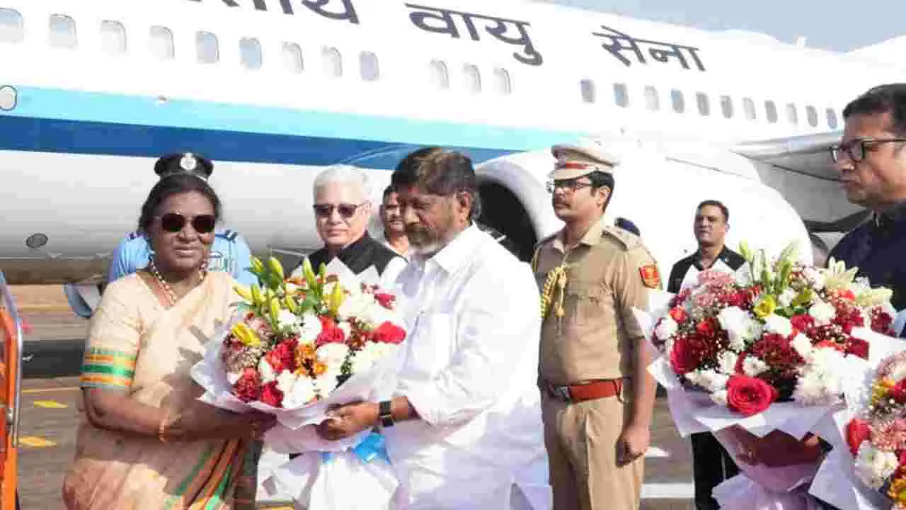 President Draupadi Murmu: హైదరాబాద్‌ చేరుకున్న రాష్ట్రపతి ముర్ము