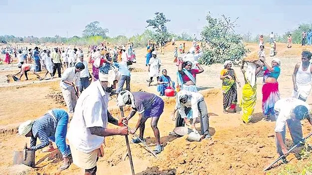 National Employment Guarantee Scheme: ఉపాధి మేలు ఆవిరి!