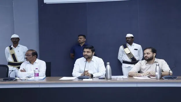 అధికారులు సమన్వయంతో పనిచేయాలి