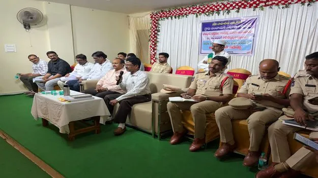 ఎన్నికల నియమావళి పాటించాలి