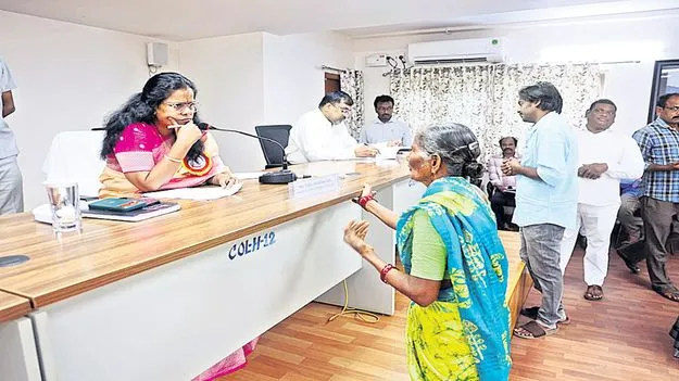 అర్జీల పరిష్కారంపై దృష్టి