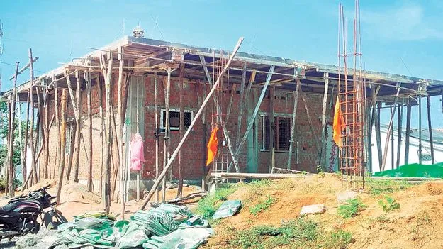  బిల్లులు వస్తున్నా.. గ్రౌండింగ్‌ సగమే!