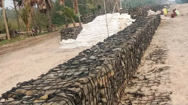 పీఎం లంకకు రక్షణ