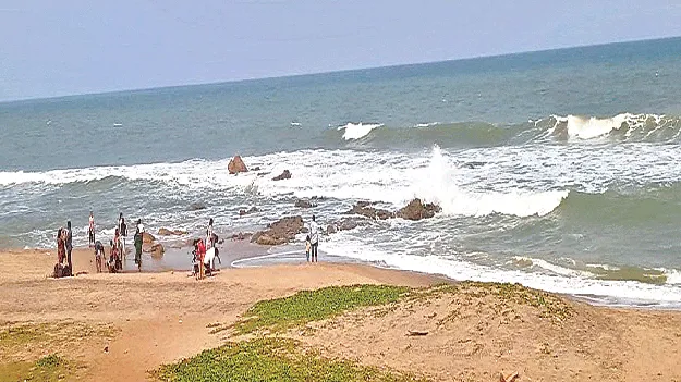 తీరంపై నిఘా ఏదీ?