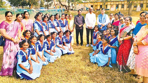 పాఠశాలల్లో ‘ముస్తాబు’