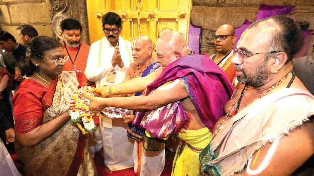 ‘పద్మావతి’చెంత ప్రథమ పౌరురాలు 