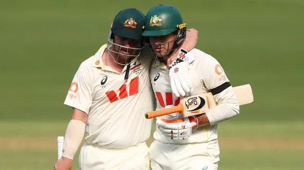 The Ashes: ముగిసిన ఆస్ట్రేలియా ఇన్నింగ్స్.. ఇంగ్లండ్ టార్గెట్ 435