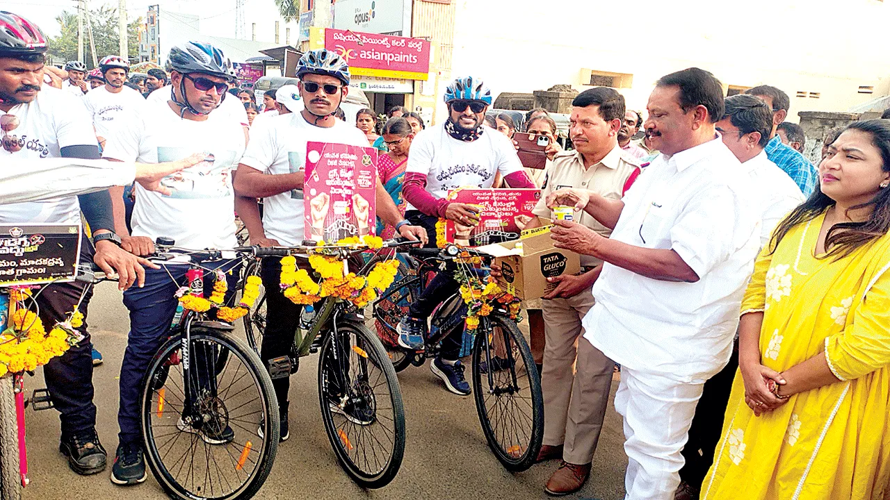 మత్తు పదార్థాలకు దూరంగా ఉండాలి