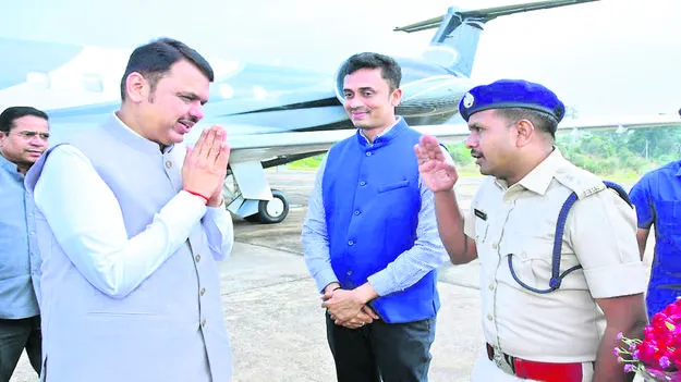 SATYASAI: మహారాష్ట్ర ముఖ్యమంత్రికి ఘన స్వాగతం