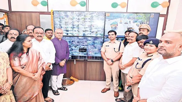 ఆధునిక సాంకేతిక పరిజ్ఞానంతో  నేరాల నియంత్రణ