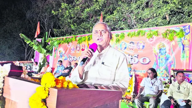 RSS: ప్రసంగిస్తున్న అఖిలభారత సహ సంఘటక్‌ దేవేంద్ర