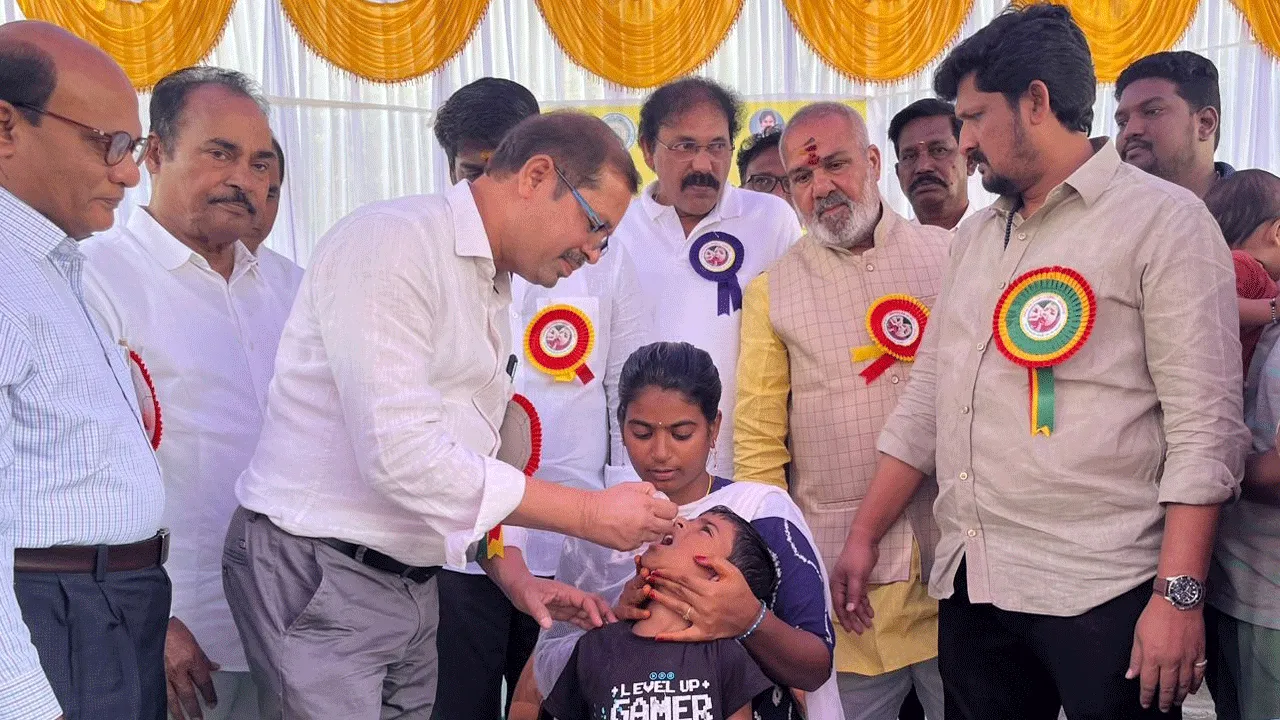 2,46,974 మందికి పోలియో చుక్కలు