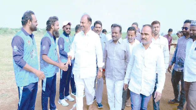 ప్రతిభతో జాతీయ క్రీడాకారులుగా ఎదగాలి