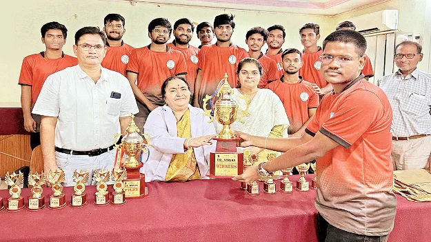 క్రీడల్లో  కేఎంసీ హవా