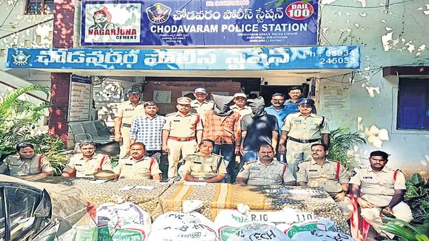 అలజడి సృష్టించిన ఇద్దరి అరెస్టు