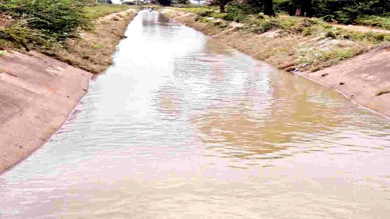 హెచ్‌ఎన్‌ఎస్‌ఎస్‌ నుంచి గాజులదిన్నెకు నీరు విడుదల 