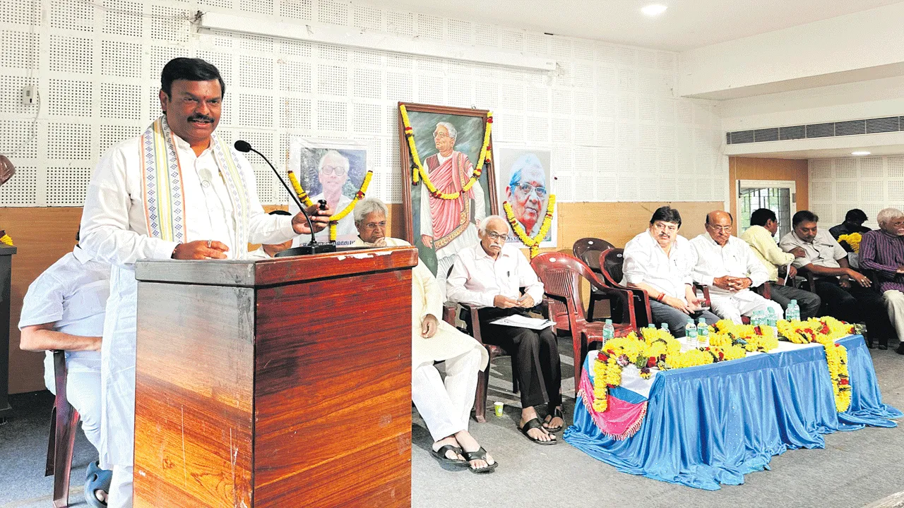 రాజ్యాంగం రక్షించబడాలంటే ఏకాత్మను అర్థంచేసుకోవాలి