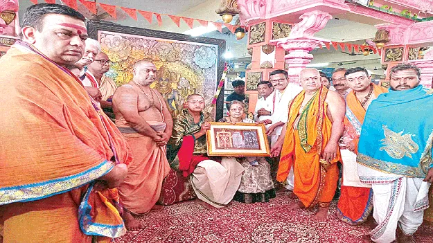 ధార్మిక జీవనంతోనే శాంతి