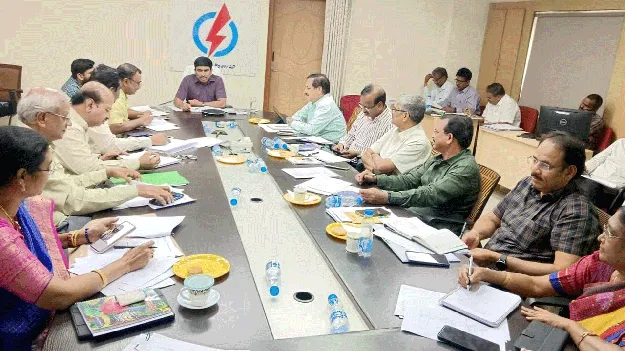 సమస్యలపై అధ్యయనానికి ప్రత్యేక బృందాలు 