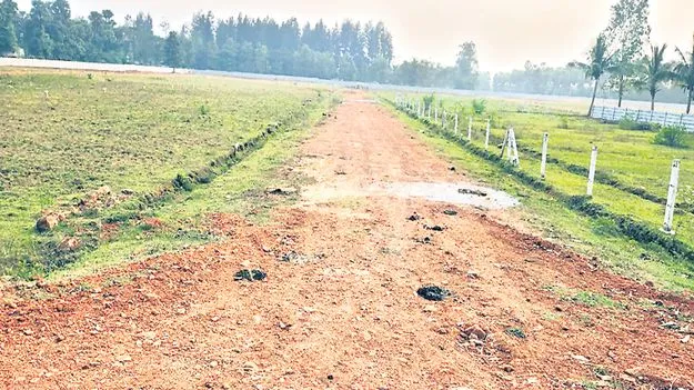 రియల్టర్ బరితెగింపు