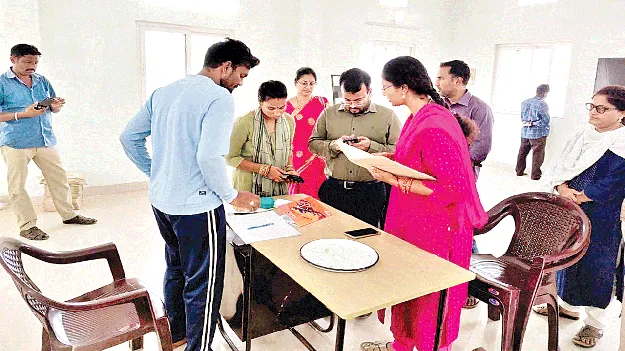  ధాన్యం సేకరణలో రైతులకు ఇబ్బందులు రాకూడదు 