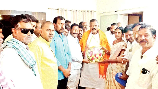 టీడీపీ బలోపేతానికి కృషి చేయాలి