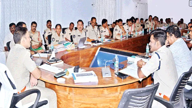 సైబర్‌ నేరాల నివారణపై అవగాహన పెంచాలి